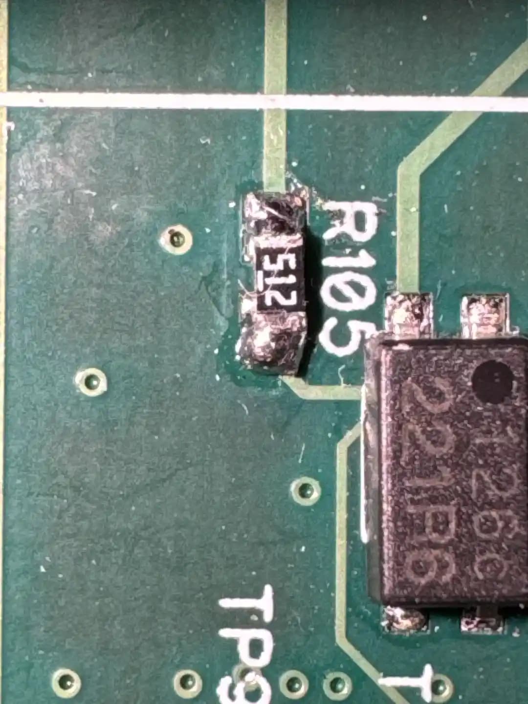 iPhone Büyüteç Uygulaması ile PCB İncelemesinde Kamera Uygulamasına Kıyasla Sağlanan Avantajlar