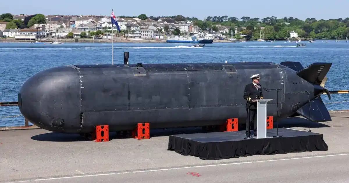 Kraliyet Donanması'nın 10.000 Mil Uzaklıktan Kontrol Edilen Robotik Denizaltı Teknolojisi