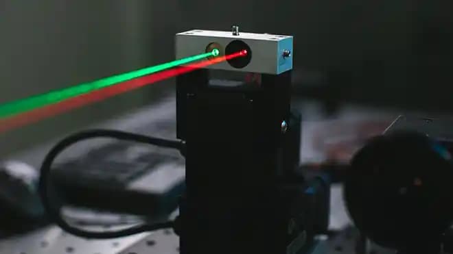 Lazer İnternet Teknolojisi: Kablolara Alternatif Hava Üstü Optik İletişim Çözümleri