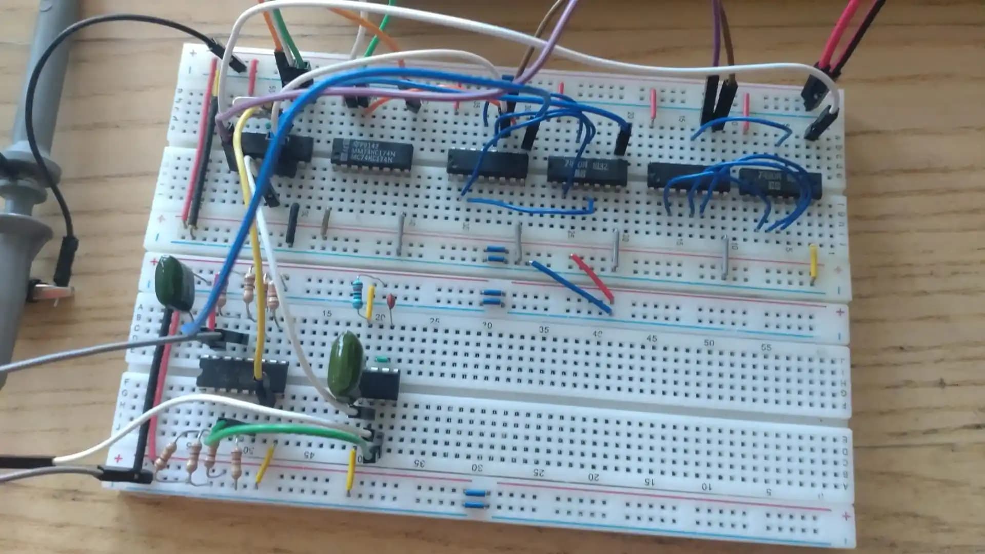 MDA ve Hercules Grafik Kartları İçin Temel Zamanlama Jeneratörü ve Video Sinyali Tasarımı