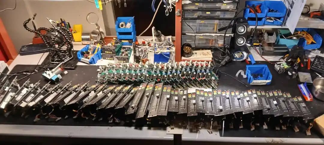 Penny + Giles Motorlu Faderlar: Teknik Özellikler, Kullanım ve Bakım Rehberi