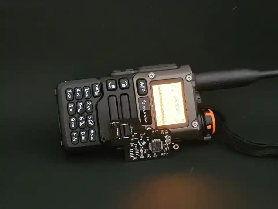 Quansheng UV-K5 El Telsizine Flex PCB "Beyin İmplantı" ile MCU Yükseltme ve Yazılım Uyarlaması