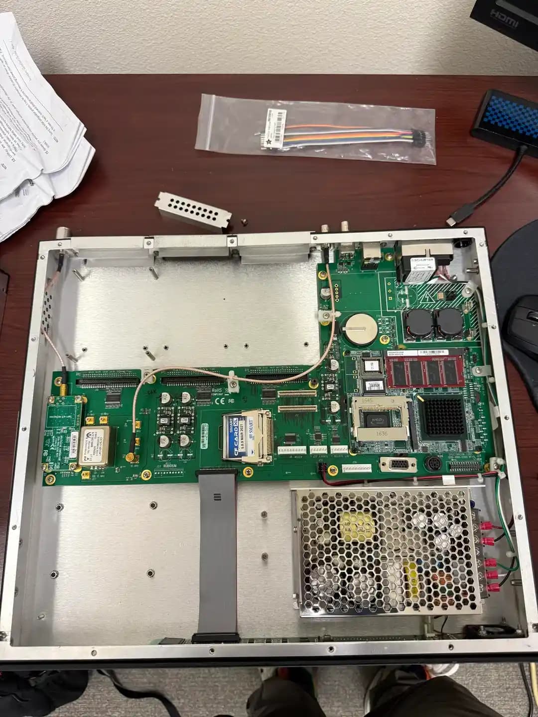 Securesync 1200 GPSDO Sinyal Jeneratörü: Donanım ve Yazılım Özellikleri