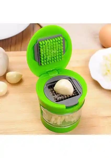 Çok Yönlü ve Pratik: 2 Farklı Bıçaklı Hazneli Kapaklı Sarımsak ve Soğan Rendeği Özellikleri ve Kullanımı