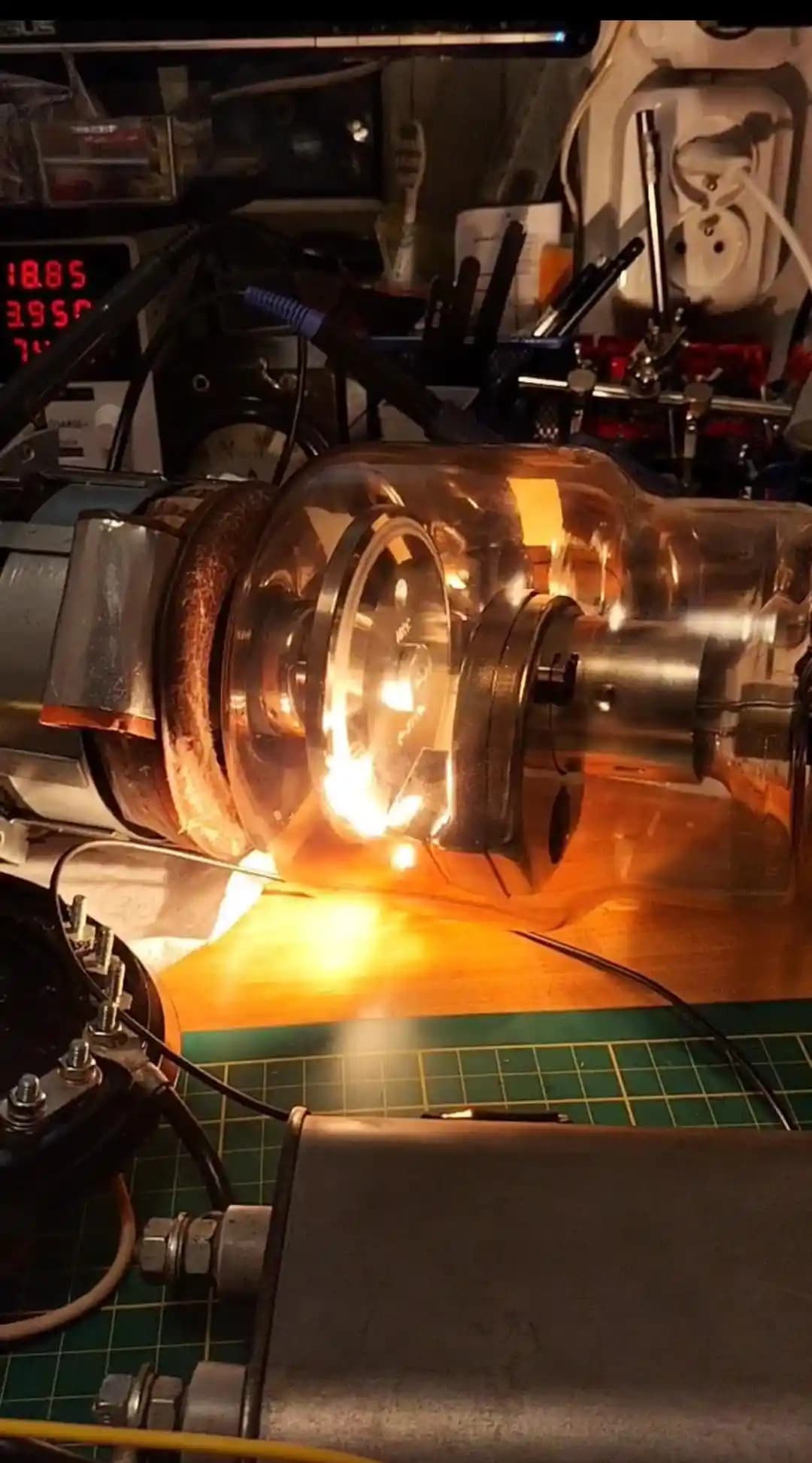 Atölyenizdeki X-Işını Tüpü: Teknik Yapı, Çalışma Prensibi ve Güvenlik Önlemleri