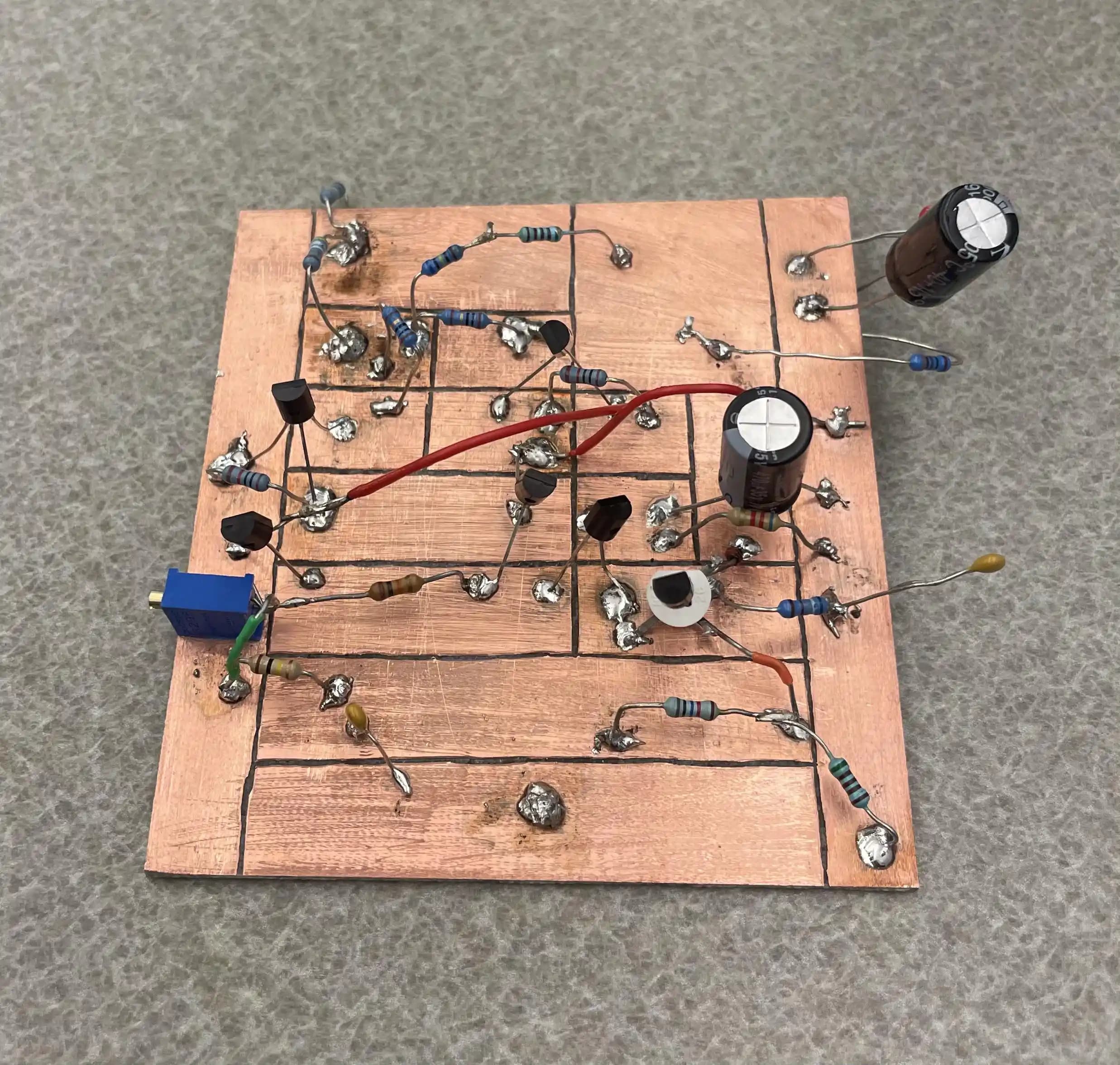 Manhattan Stilinde Op Amp Devre Tasarımı: Prototipleme ve Uygulama Teknikleri