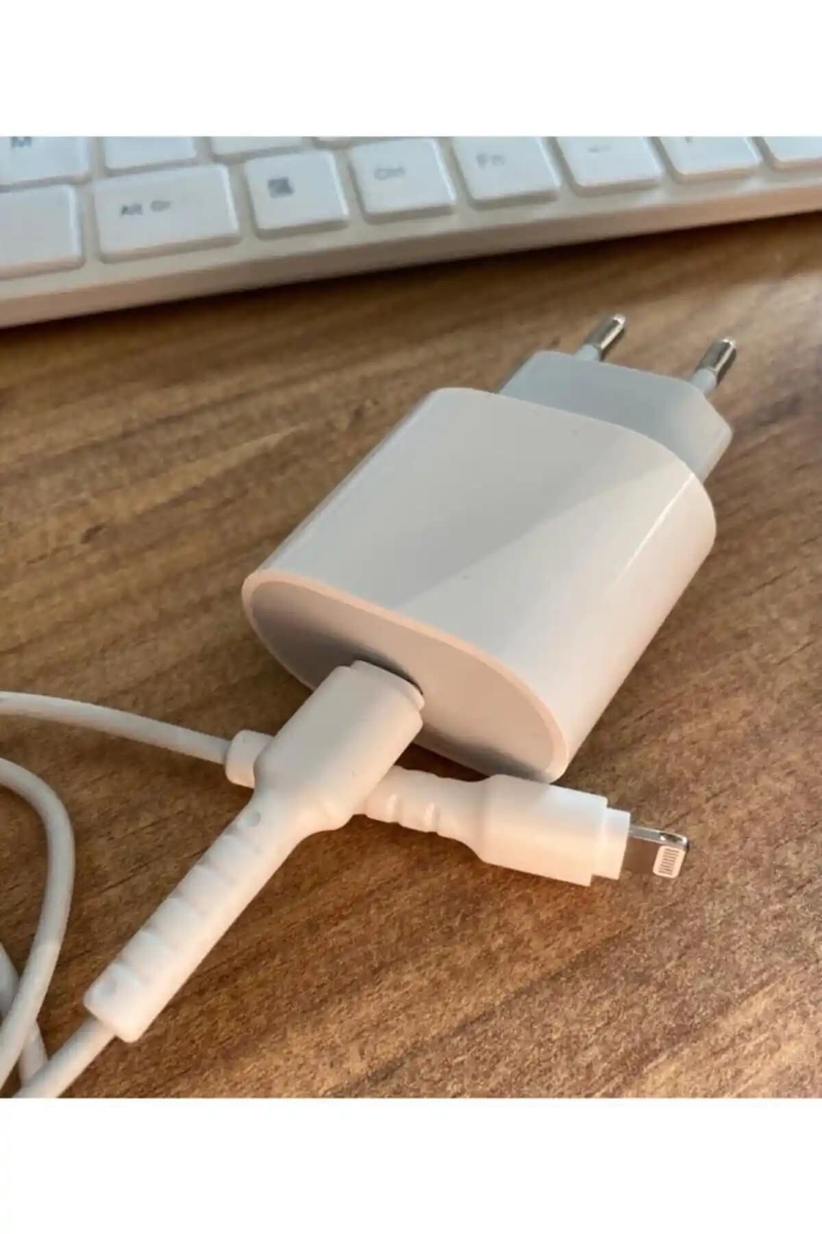Apple iPhone 11-14 Serisi için Dayanıklı ve Estetik Kablo Koruyucu Ürün Özellikleri