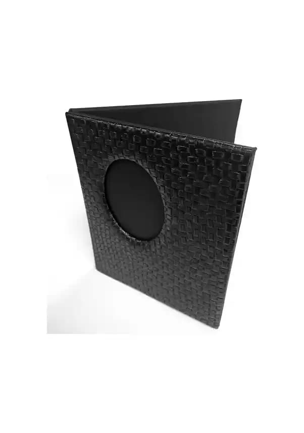 15×21 Ölçüsünde Fotoğraf Albümleri ve Elektronik Aksesuarlar ile Modern Anı Saklama Çözümleri