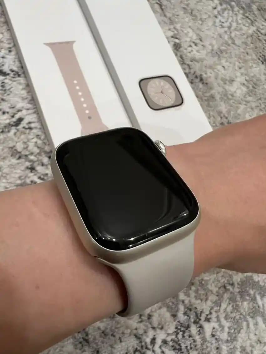 Apple Watch Yıldız Işığı Renk Seçeneği: Şıklık ve Fonksiyonellik Bir Arada