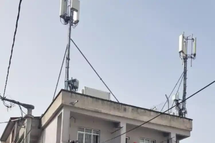 Evin Üzerine Baz İstasyonu Kurulumu: Yasal Çerçeve ve Sağlık Endişeleri