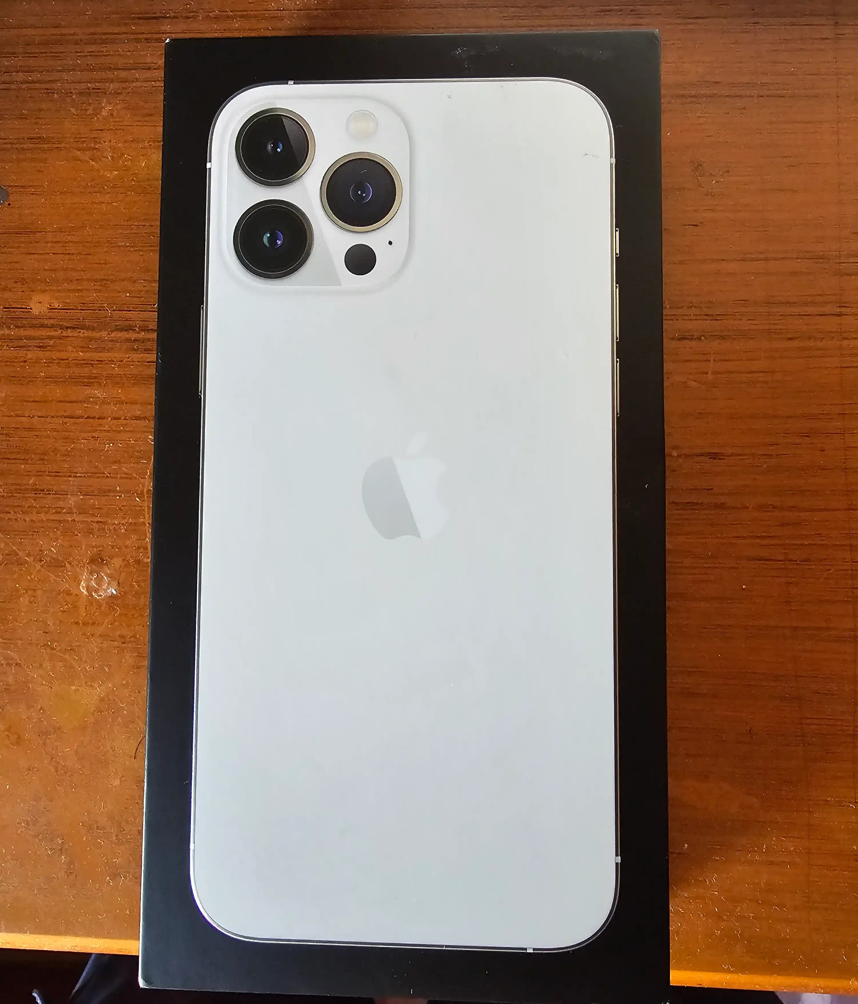 2025'te iPhone 13 Kutu Sırrı: Apple'ın Sürdürülebilirlik ve Zarafeti