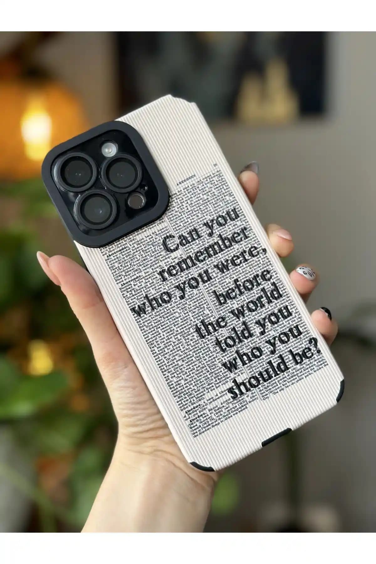 iPhone 14 Pro Max için şık ve dayanıklı silikon kaplama ile tam uyum ve koruma