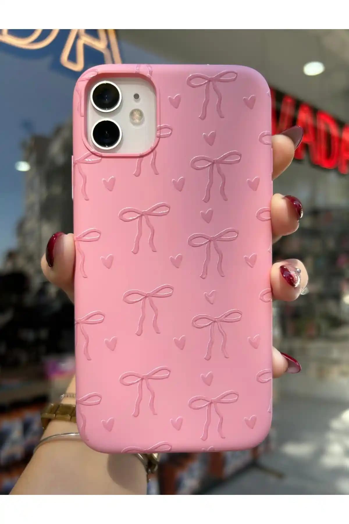 OVADA iPhone 11 uyumlu kalp ve kurdele desenli silikon kılıfı, şık ve dayanıklı koruma sağlar