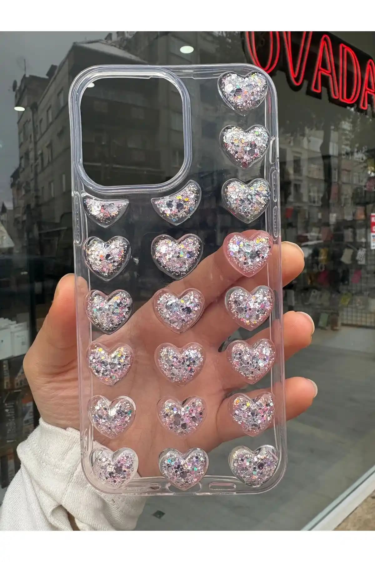 OVADA iPhone 14 Pro Max uyumlu 3D kalpli silikon kılıf şıklık ve koruma sağlar