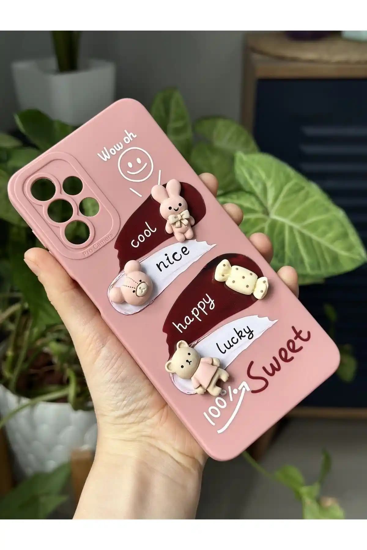 Samsung Galaxy A13 İçin Sevimli Ayıcık Tasarımlı Kadife Kılıf Koruma ve Şıklık Sunar