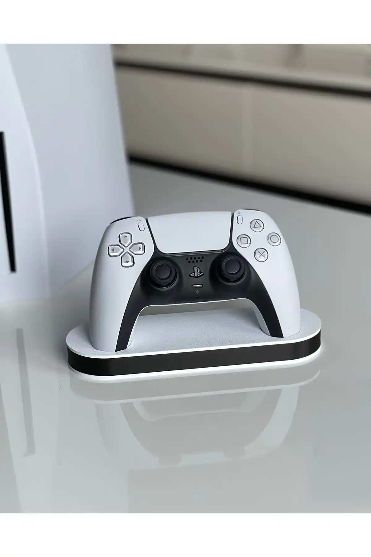 Nerva Design 3D PS5 Joystick Standı ve Thorn Tech God Of War PS4 Karşılaştırması